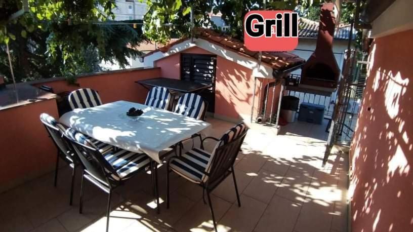 Apartmaji Soncek Izola Exterior photo