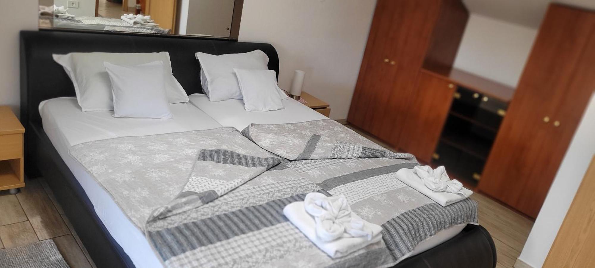 Apartmaji Soncek Izola Exterior photo